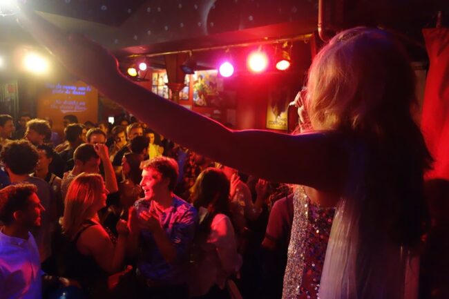 LESBIAN NIGHTLIFE IN PARIS — the gay locals